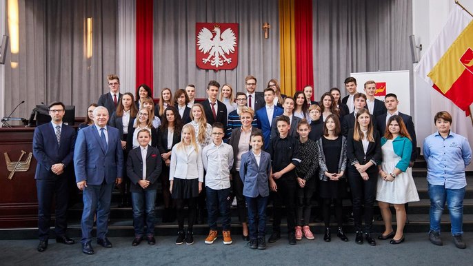 Uczniowie "najlepsi z najlepszych" otrzymali Stypendia Prezydenta Miasta Łodzi Uczniowie "najlepsi z najlepszych" otrzymali Stypendia Prezydenta Miasta Łodzi - fot. Sebastian Glapiński / UMŁ