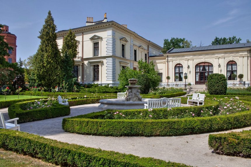fot. z arch. Muzeum Pałac Herbsta