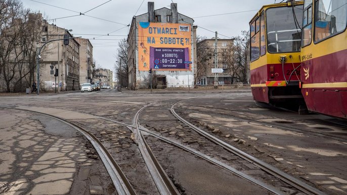 Łódź buduje ul. Wojska Polskiego: nowe torowisko, jezdnia, chodniki, wyniesione przystanki oraz parking park&ride Łódź buduje ul. Wojska Polskiego: nowe torowisko, jezdnia, chodniki, wyniesione przystanki oraz parking park&ride - fot. Stefan Brajter / UMŁ