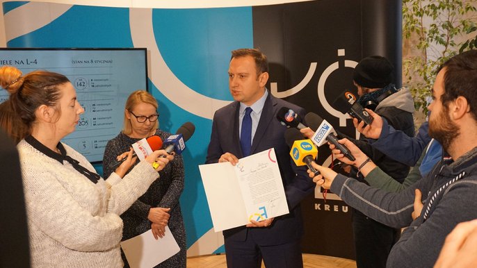 Tomasz Trela, wiceprezydent Łodzi apeluje do minister Anny Zalewskiej, aby porozumiała się z nauczycielami. Tomasz Trela, wiceprezydent Łodzi apeluje do minister Anny Zalewskiej, aby porozumiała się z nauczycielami. - fot. Monika Pawlak
