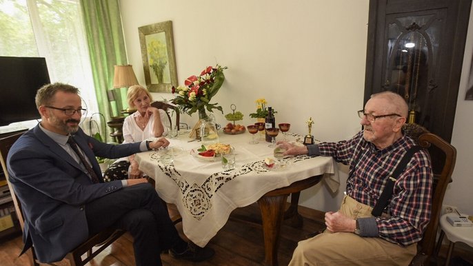 Wiceprezydent Piątkowski odwiedził z okazji 90. urodzin Stanisława Ochmańskiego Wiceprezydent Piątkowski odwiedził z okazji 90. urodzin Stanisława Ochmańskiego - fot. Paweł Łacheta / UMŁ