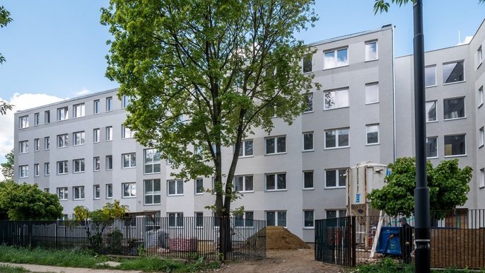 Przy ul. Łęczyckiej 70b miasto buduje 52 nowe mieszkania komunalne. - fot. Stefan Brajter
