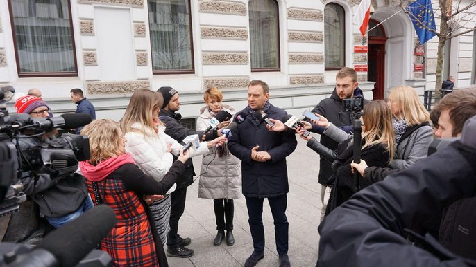 Gimnazjaliści po egzaminach. Teraz ósmoklasiści Gimnazjaliści po egzaminach. Teraz ósmoklasiści - fot. Monika Pawlak / UMŁ