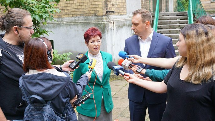 Na korepetycje "sierpniowych maturzystów" zaprasza Teresa Łęcka, dyrektor Centrum Kształcenia Zawodowego i Ustawicznego Na korepetycje "sierpniowych maturzystów" zaprasza Teresa Łęcka, dyrektor Centrum Kształcenia Zawodowego i Ustawicznego - fot. Monika Pawlak