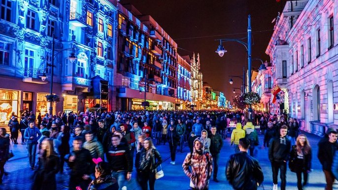 Jak co roku setki osób przyciągnie uwielbiany i oblegany Light Move Festival Jak co roku setki osób przyciągnie uwielbiany i oblegany Light Move Festival - mat. UMŁ