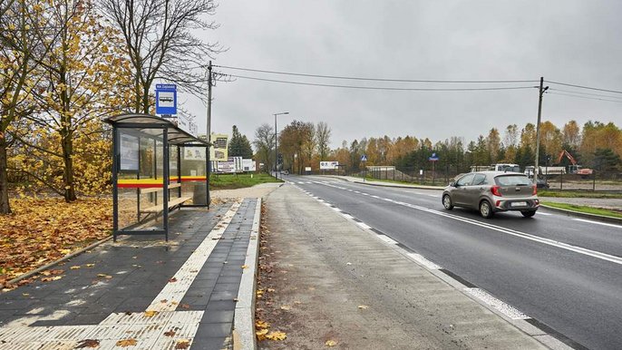 Skrzyżowanie ulic Karkonoskiej i Brzezińskiej Skrzyżowanie ulic Karkonoskiej i Brzezińskiej