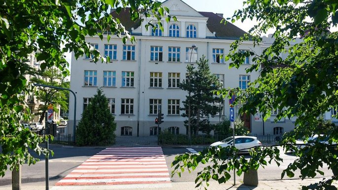 Przejście dla pieszych przed SP nr 1 w Łodzi Przejście dla pieszych przed SP nr 1 w Łodzi - fot. UMŁ