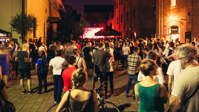 Fabryka Sztuki zaprasza na prekursorskie I Forum Mody Polskiej Fabryka Sztuki zaprasza na prekursorskie I Forum Mody Polskiej