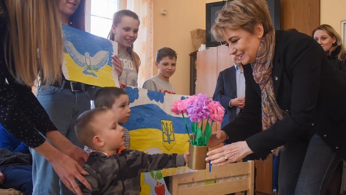 Na zdj. prezydent Hanna Zdanowska, Agata Kobylińska - Pełnomocniczka Prezydenta Miasta Łodzi, Piotr Rydzewski - szef kampanii Rodzina Jest dla Dzieci Na zdj. prezydent Hanna Zdanowska, Agata Kobylińska - Pełnomocniczka Prezydenta Miasta Łodzi, Piotr Rydzewski - szef kampanii Rodzina Jest dla Dzieci