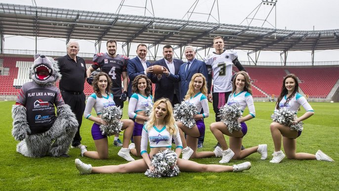 XII SuperFinał futbolu amerykańskiego odbędzie się w Łodzi XII SuperFinał futbolu amerykańskiego odbędzie się w Łodzi - fot. Stefan Brajter / UMŁ