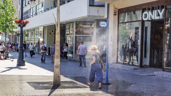 Kurtyna wodna na Piotrkowskiej - fot. archiwum UMŁ