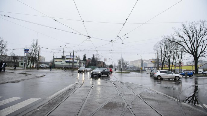 Skrzyżowanie Dąbrowskiego - Kilińskiego Skrzyżowanie Dąbrowskiego - Kilińskiego - fot. Radosław Jóźwiak