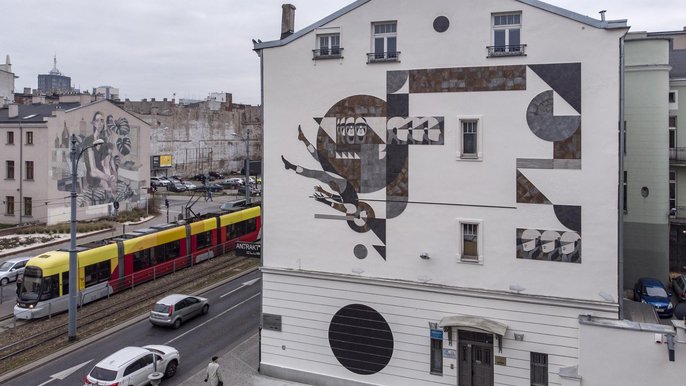 Unikalna instalacja ceramiczna zmienia przestrzeń miejską w Łodzi Unikalna instalacja ceramiczna zmienia przestrzeń miejską w Łodzi - fot. Stefan Brajter / UMŁ