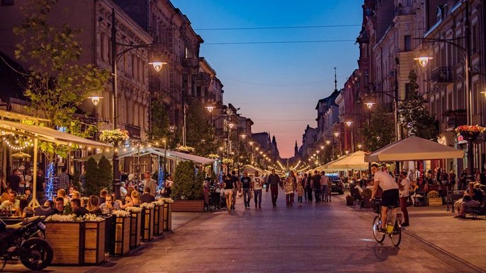 Od poniedziałku, 18 maja możliwa będzie wizyta w restauracji czy kawiarni, a także ogródku gastronomicznym. - fot. Archiwum UMŁ