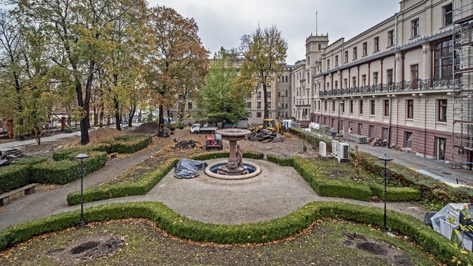 Nie tylko Pałac Poznańskiego przechodzi remont Nie tylko Pałac Poznańskiego przechodzi remont - fot. Stefan Brajter / UMŁ