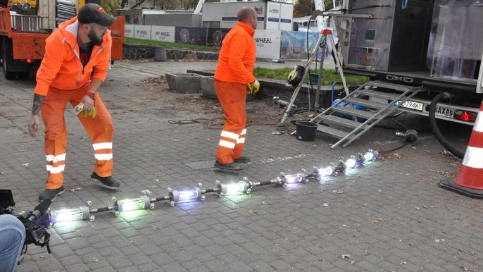 4 kilometry kanałów i rur wodociągowych naprawionych bez rozkopywania ulic - mat. prasowe